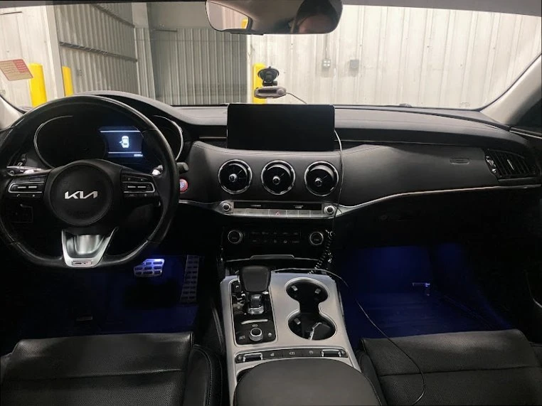 2023 Kia Stinger GT - Image 8 of 20