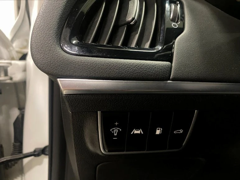 2023 Kia Stinger GT - Image 16 of 20