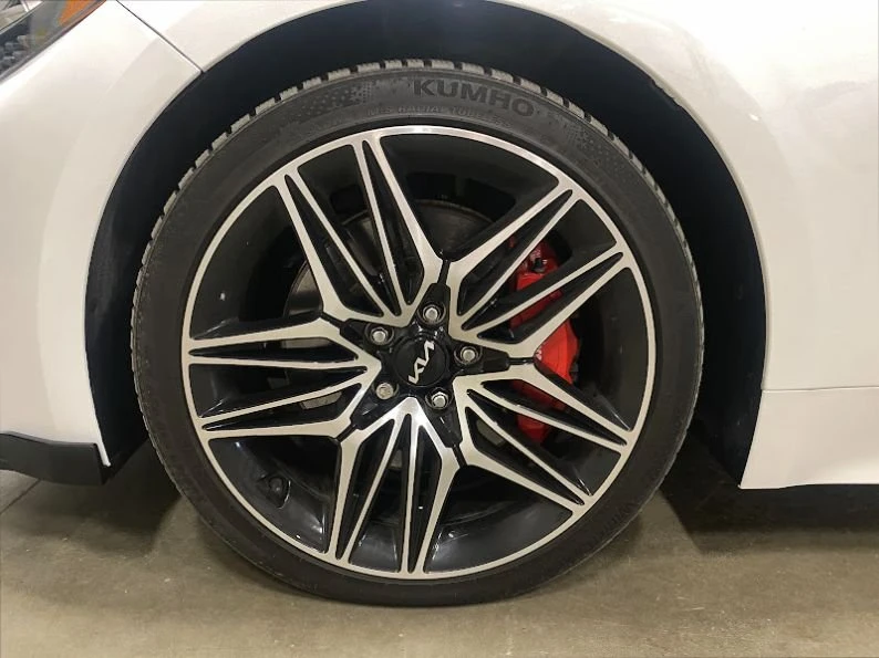 2023 Kia Stinger GT - Image 14 of 20