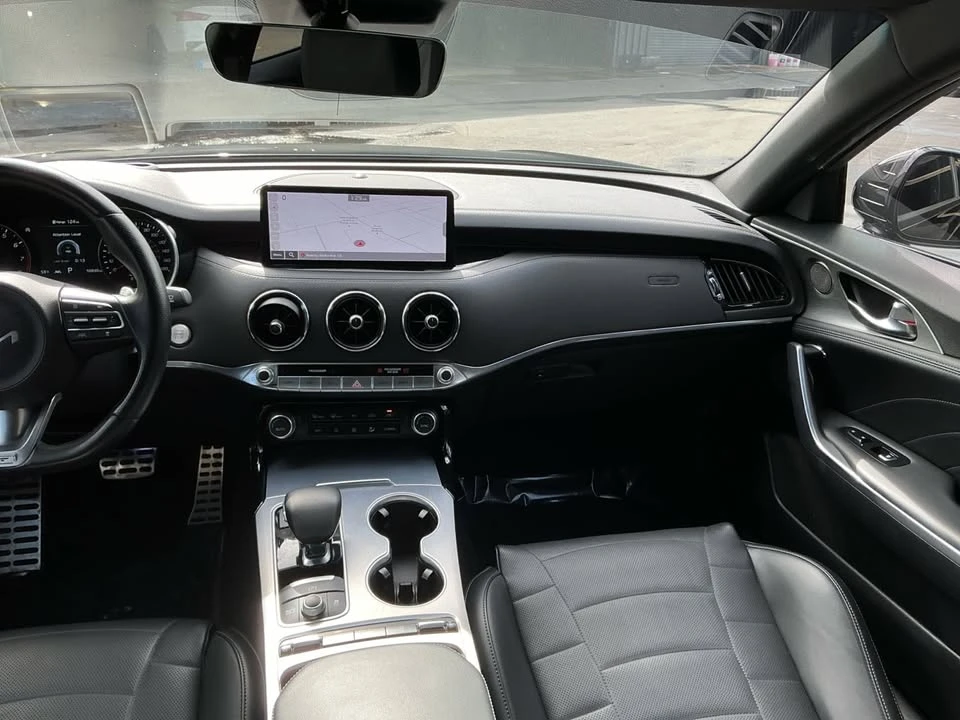 2023 Kia Stinger GT - Image 16 of 20