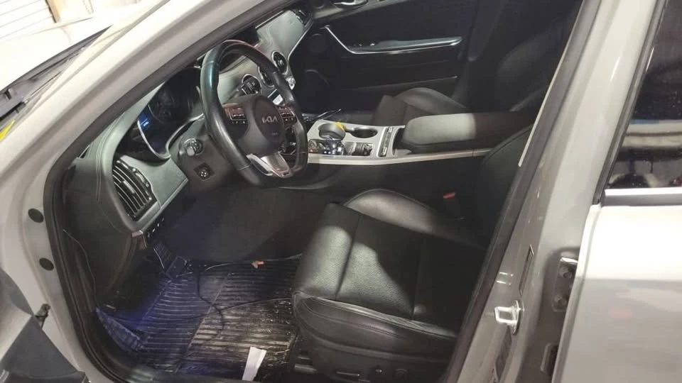 2023 Kia Stinger GT - Image 3 of 8