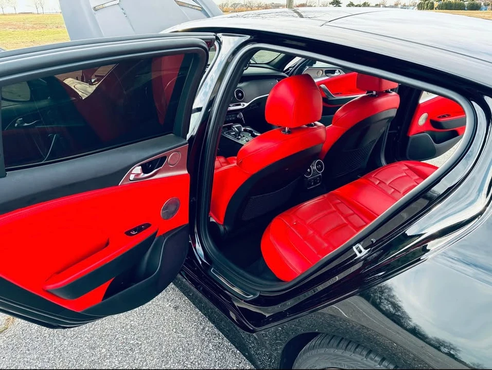 2023 Kia Stinger GT - Image 11 of 20