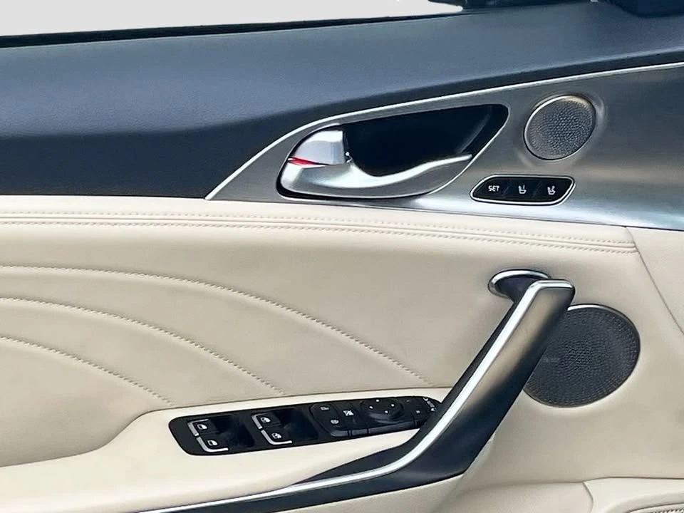 2023 Kia Stinger GT - Image 9 of 17