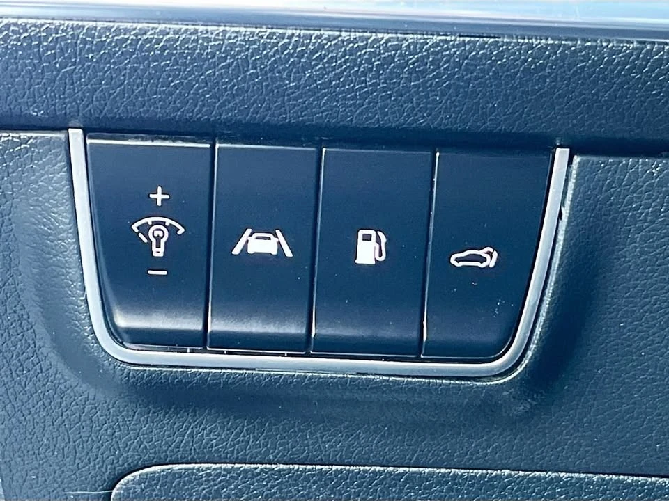 2023 Kia Stinger GT - Image 10 of 20