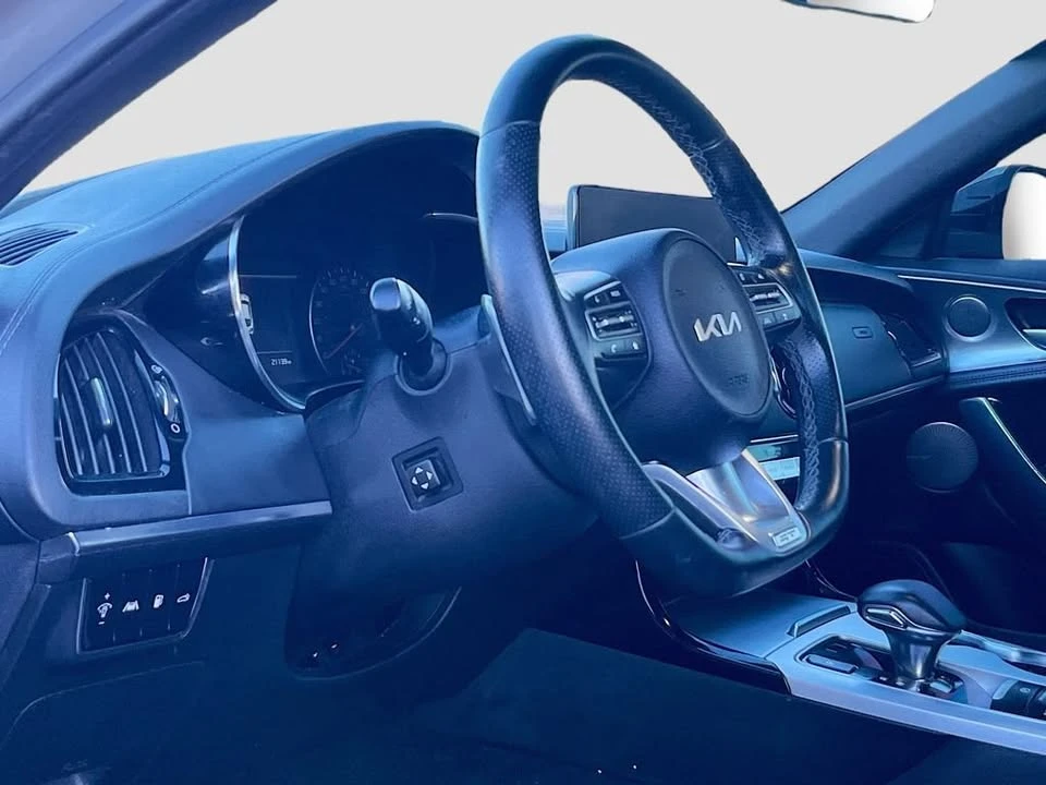 2023 Kia Stinger GT - Image 9 of 20