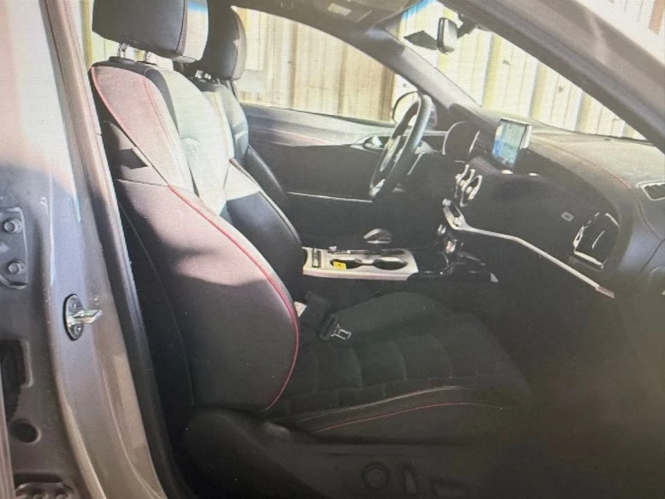 2023 Kia Stinger GT - Image 12 of 13