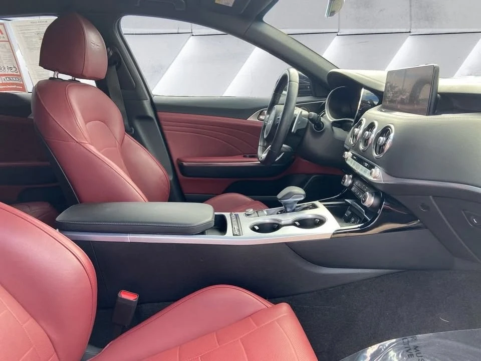 2023 Kia Stinger GT - Image 11 of 15