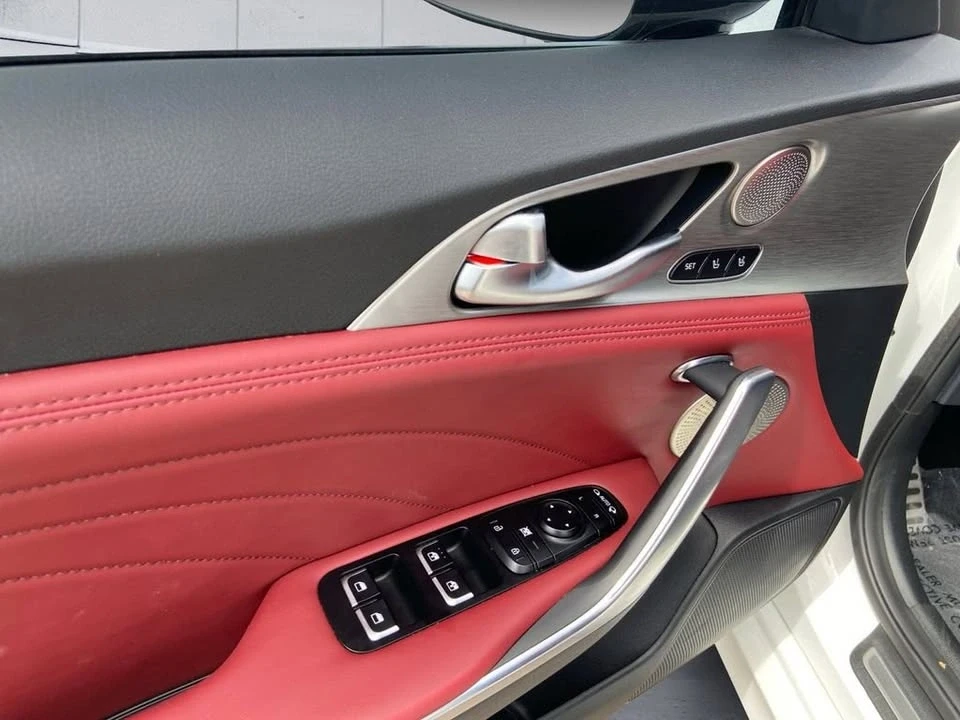 2023 Kia Stinger GT - Image 10 of 15