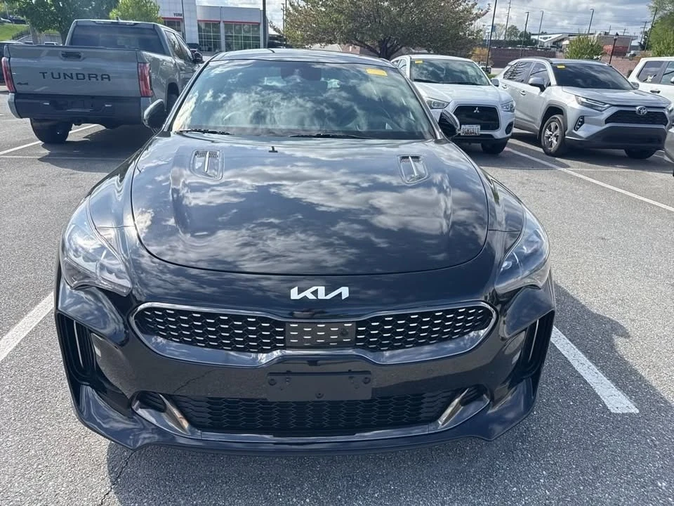 2023 Kia Stinger GT - Image 2 of 8