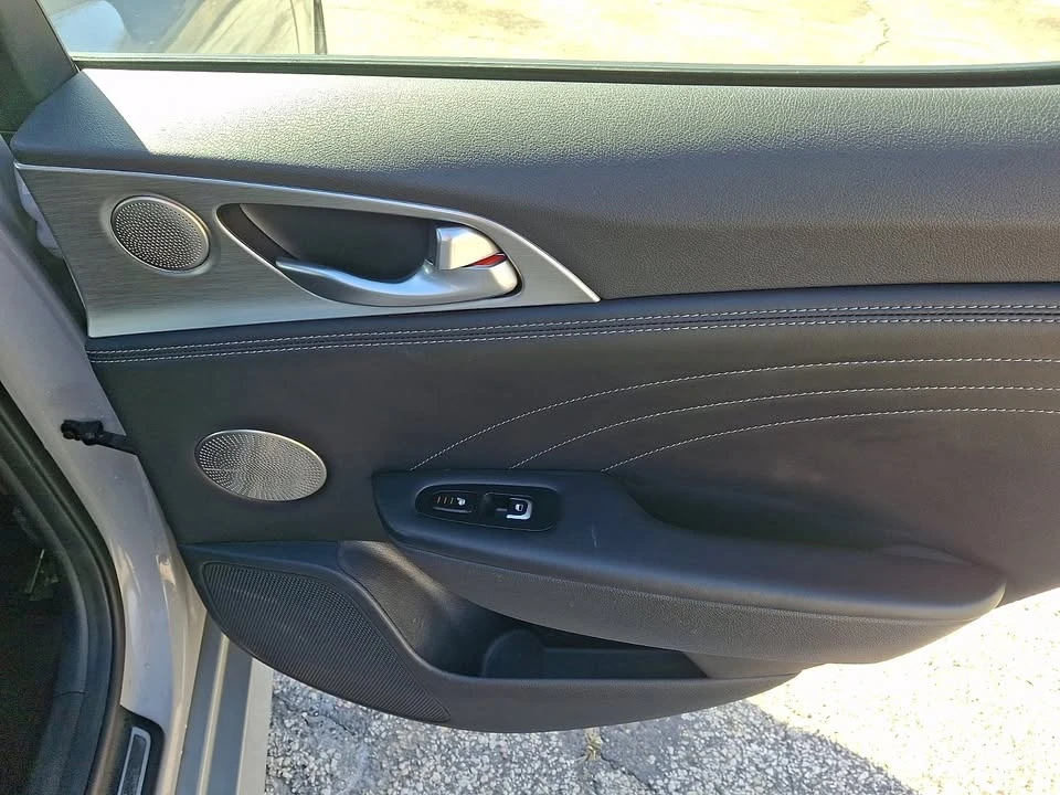 2023 Kia Stinger GT - Image 14 of 20