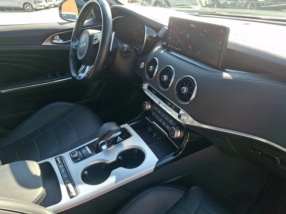2023 Kia Stinger GT - Image 12 of 20