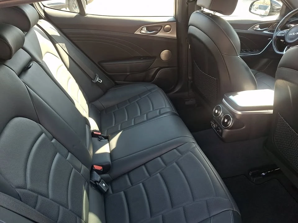 2023 Kia Stinger GT - Image 15 of 20