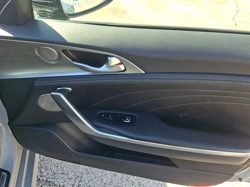 2023 Kia Stinger GT - Image 10 of 20