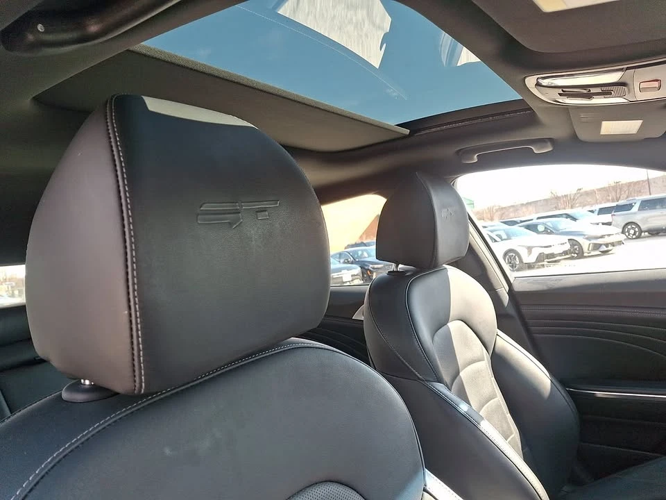 2023 Kia Stinger GT - Image 13 of 20