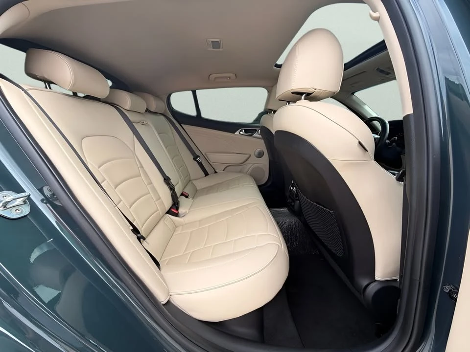 2023 Kia Stinger GT - Image 14 of 15