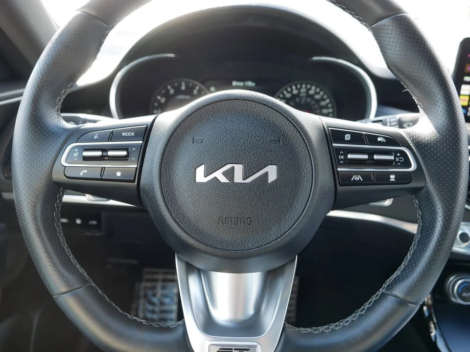 2023 Kia Stinger GT - Image 12 of 18