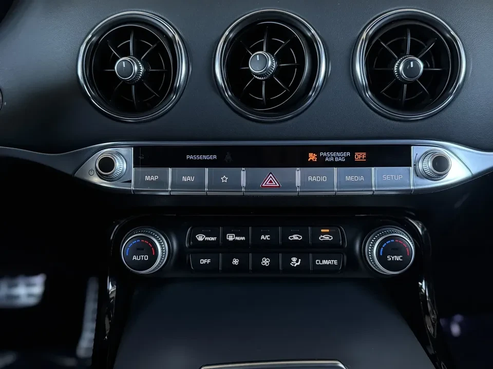 2023 Kia Stinger GT - Image 17 of 20