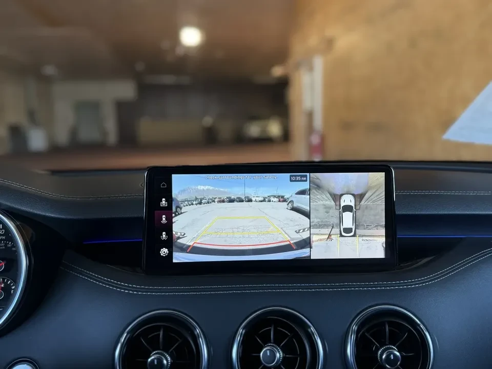 2023 Kia Stinger GT - Image 16 of 20