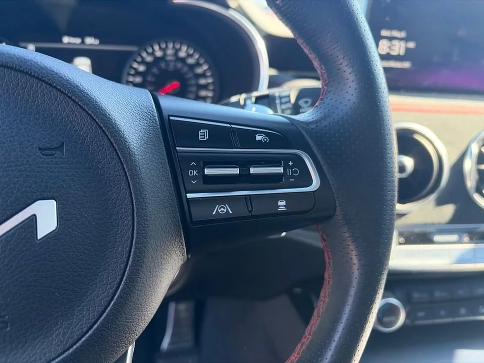 2023 Kia Stinger GT - Image 16 of 20
