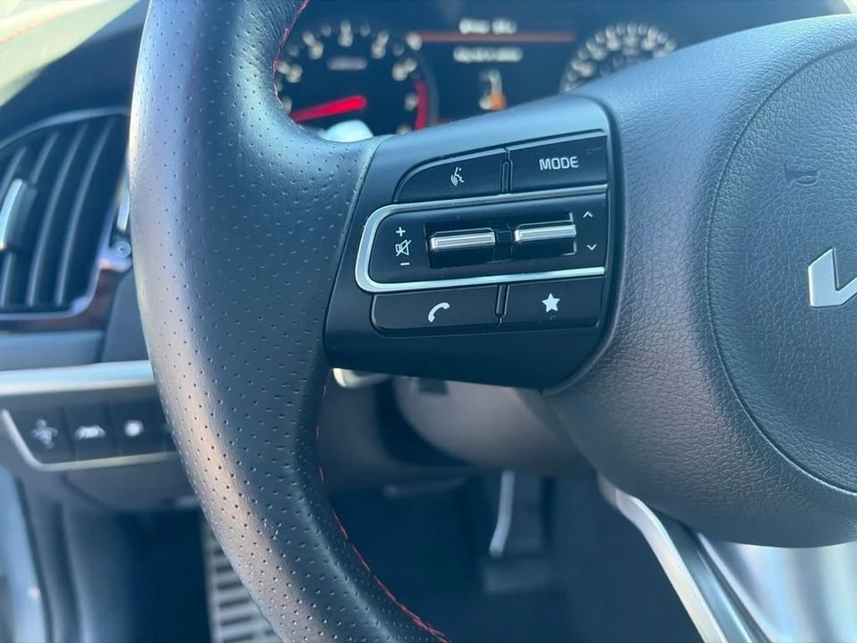 2023 Kia Stinger GT - Image 15 of 20