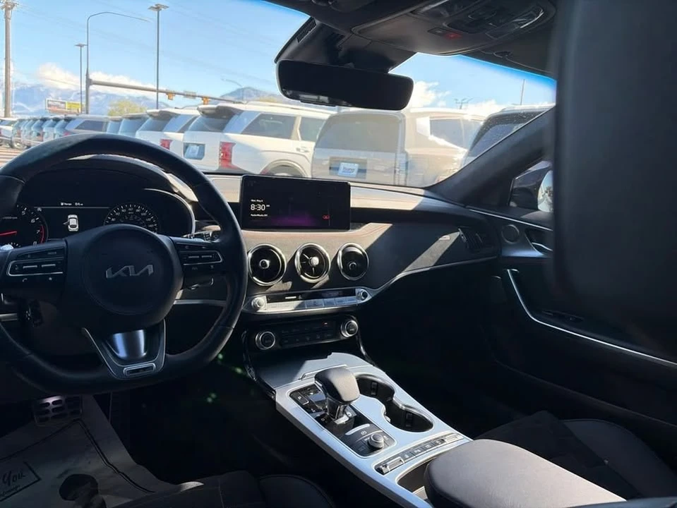 2023 Kia Stinger GT - Image 9 of 20