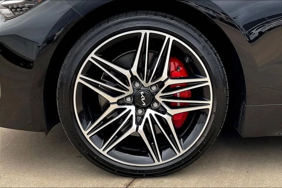 2023 Kia Stinger GT - Image 9 of 20