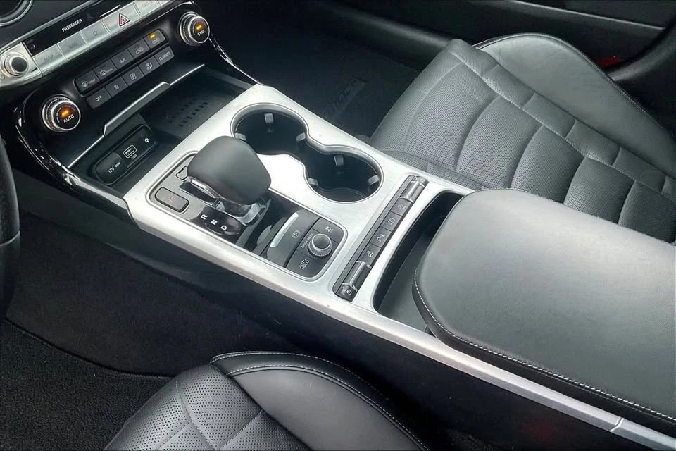 2023 Kia Stinger GT - Image 17 of 20