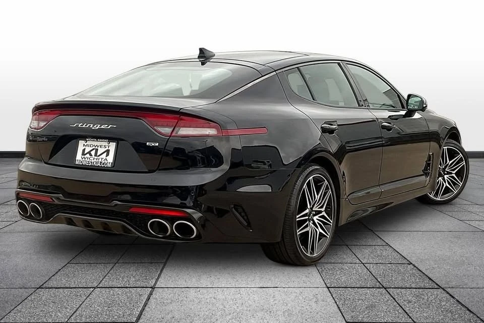2023 Kia Stinger GT - Image 13 of 20