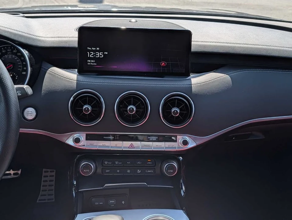 2023 Kia Stinger GT - Image 19 of 20