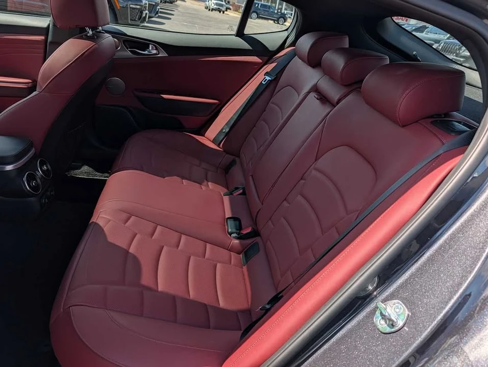 2023 Kia Stinger GT - Image 15 of 20