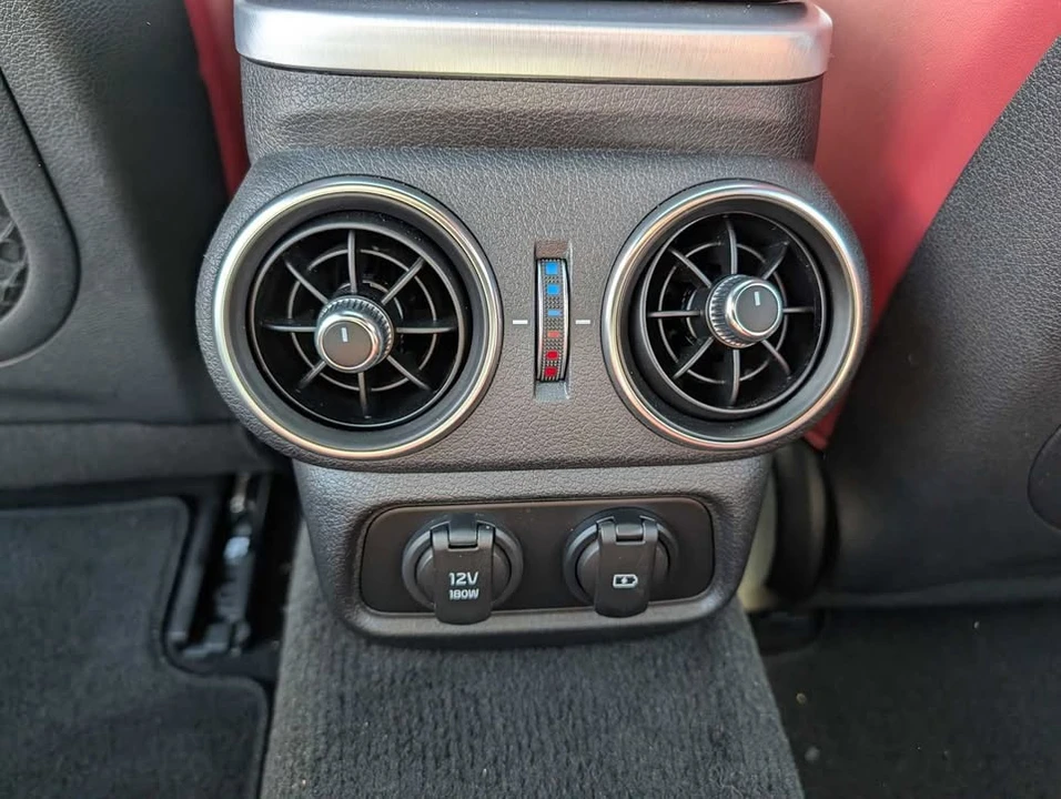 2023 Kia Stinger GT - Image 17 of 20