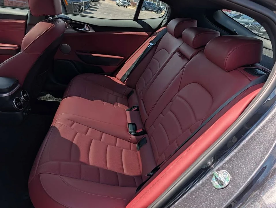 2023 Kia Stinger GT - Image 15 of 20