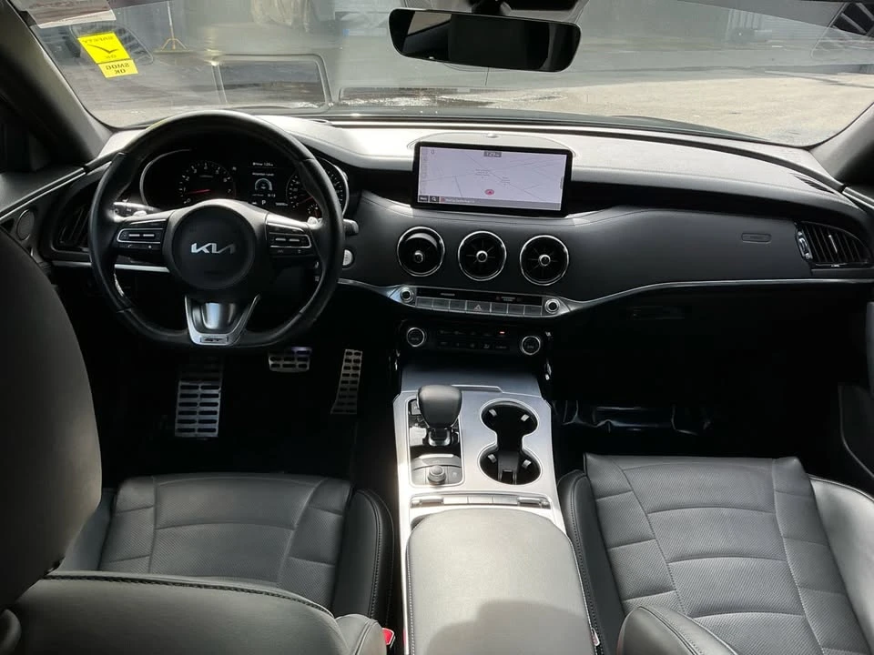 2023 Kia Stinger GT - Image 17 of 20