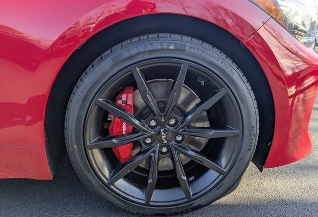 2023 Kia Stinger GT - Image 10 of 19