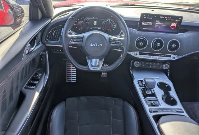 2023 Kia Stinger GT - Image 16 of 19