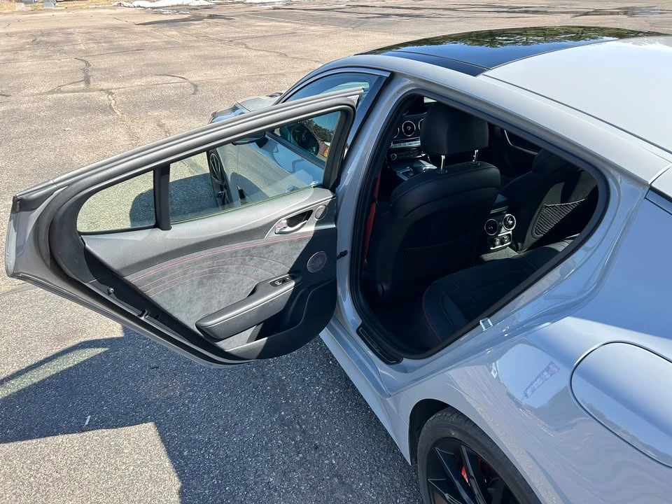 2023 Kia Stinger GT - Image 14 of 20