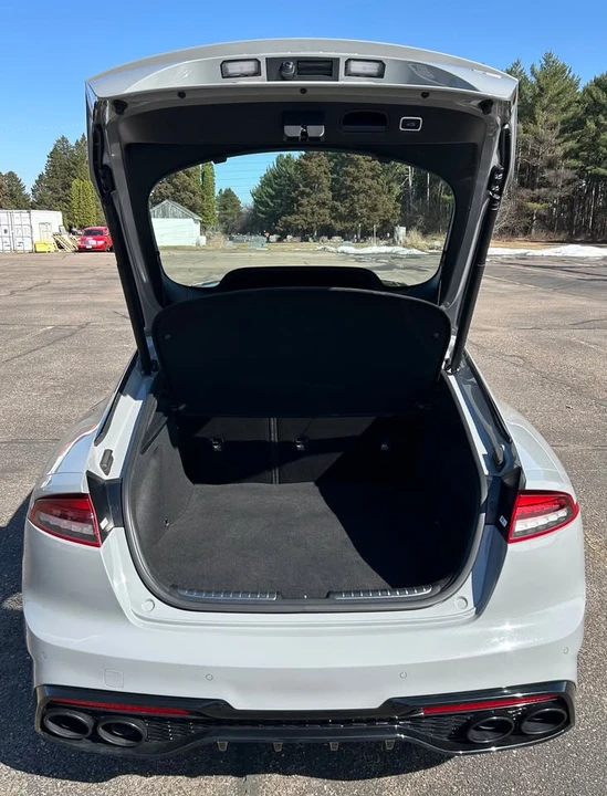 2023 Kia Stinger GT - Image 9 of 20