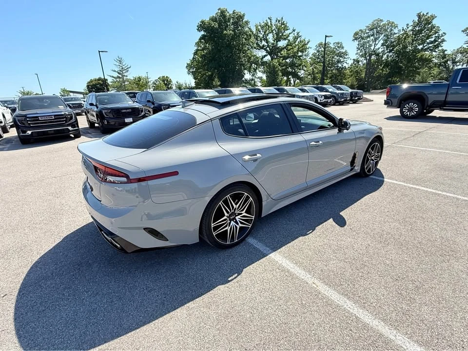 2023 Kia Stinger GT - Image 8 of 20