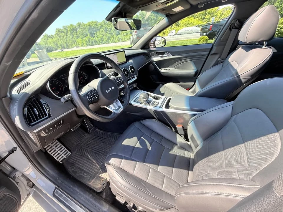 2023 Kia Stinger GT - Image 14 of 20