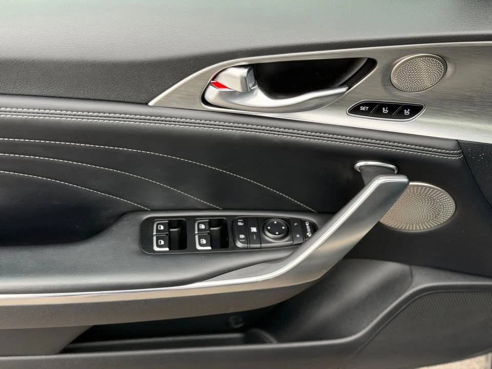 2023 Kia Stinger GT - Image 5 of 13