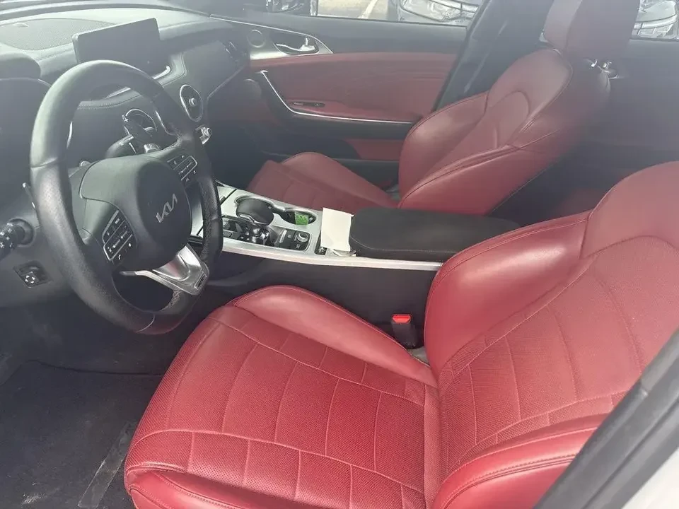2023 Kia Stinger GT - Image 19 of 20