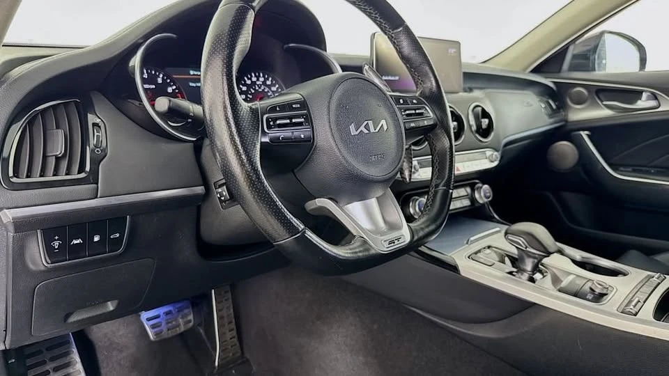 2023 Kia Stinger GT - Image 17 of 20