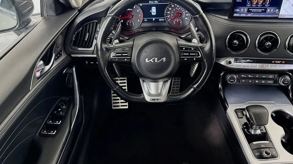 2023 Kia Stinger GT - Image 11 of 20
