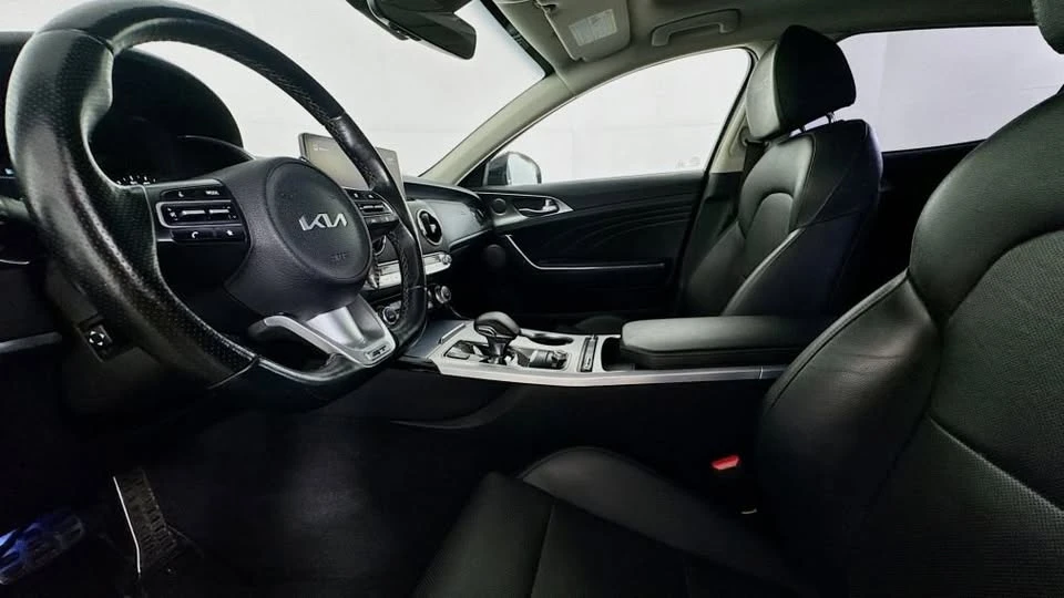 2023 Kia Stinger GT - Image 16 of 20