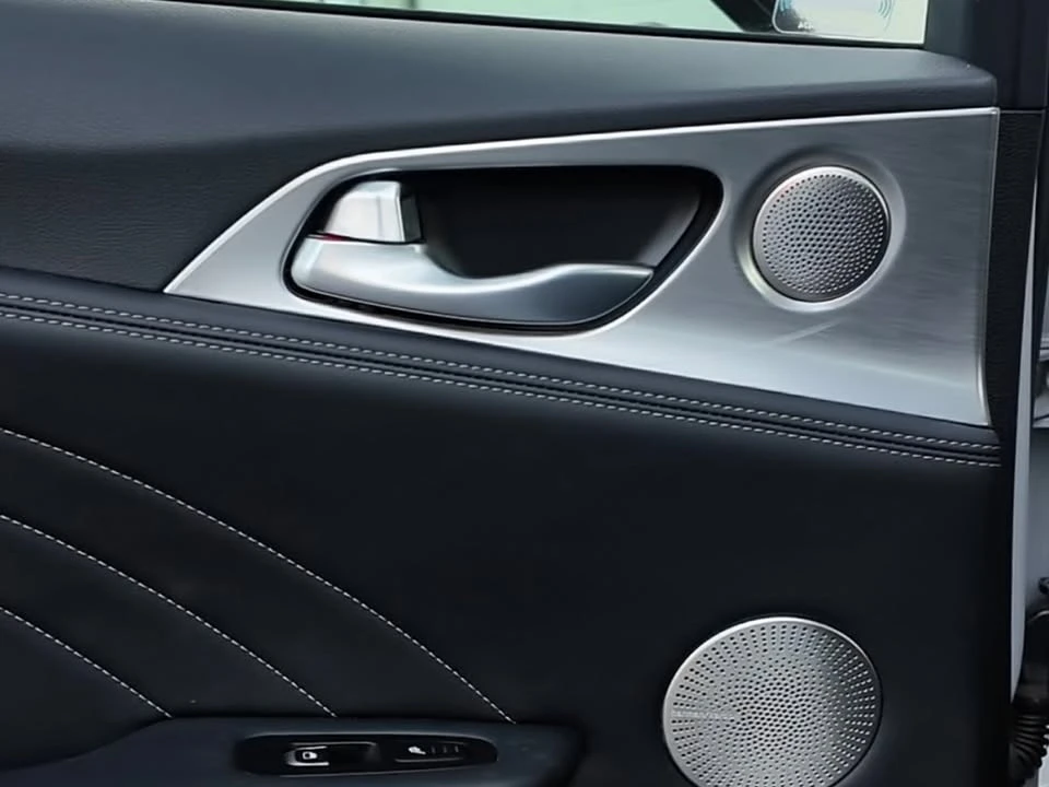 2023 Kia Stinger GT - Image 6 of 9