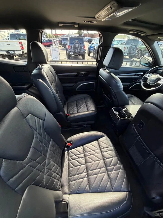 2023 Kia Telluride - Image 7 of 8