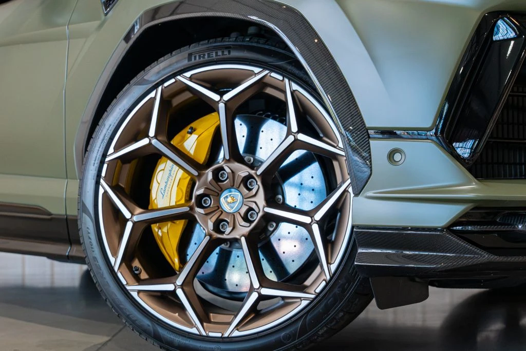 2023 Lamborghini Urus - Image 3 of 31