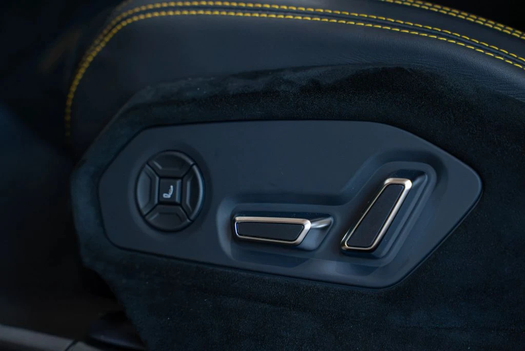 2023 Lamborghini Urus - Image 29 of 31