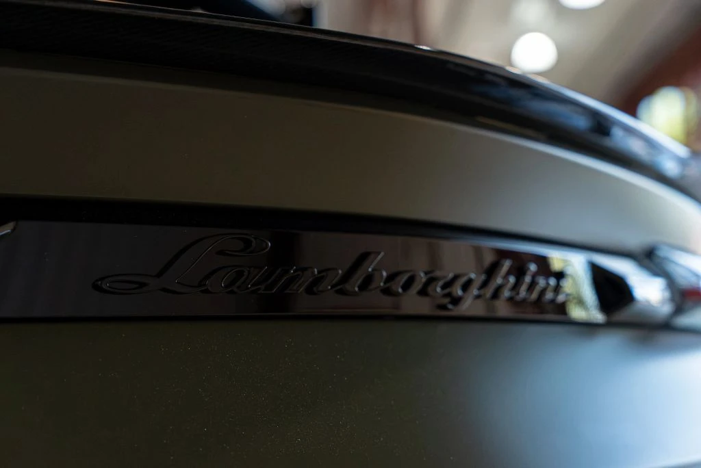 2023 Lamborghini Urus - Image 17 of 31
