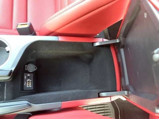 2023 Lexus IS 3rd Gen - Image 26 of 31